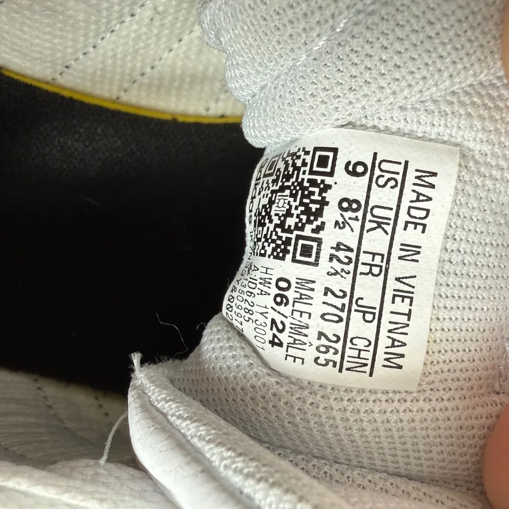 Adidas VL Court 3.0 Size 9 White Black Gum Sole Minimalist Terrace Sneakers